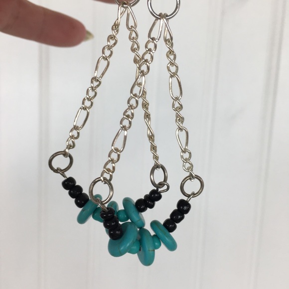 ๐Sale ๐2 for$10 NWOT long beaded blue black fishhook earrings trapeze style - Picture 4 of 6